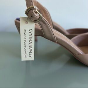 Cynthia Rowley NWT Ankle Strap Nude Beige Pointed Toe Heels